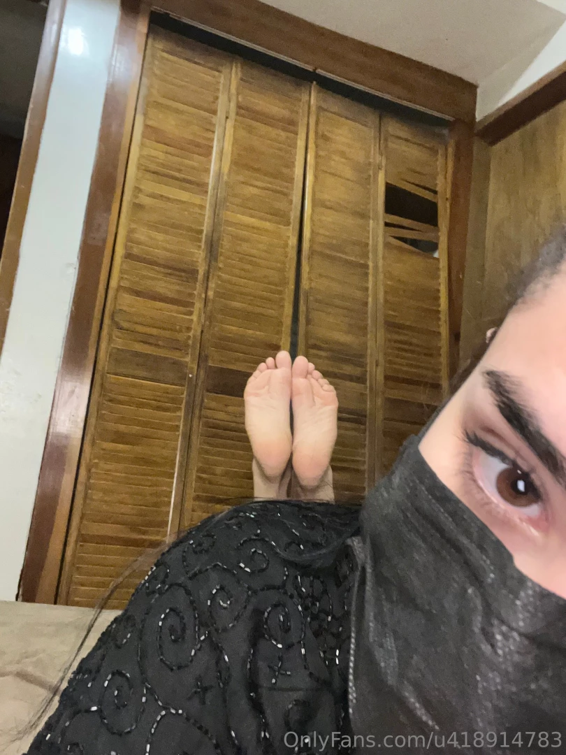 Ganadora de la encuesta sami con sus lindos y ricos piesitos 