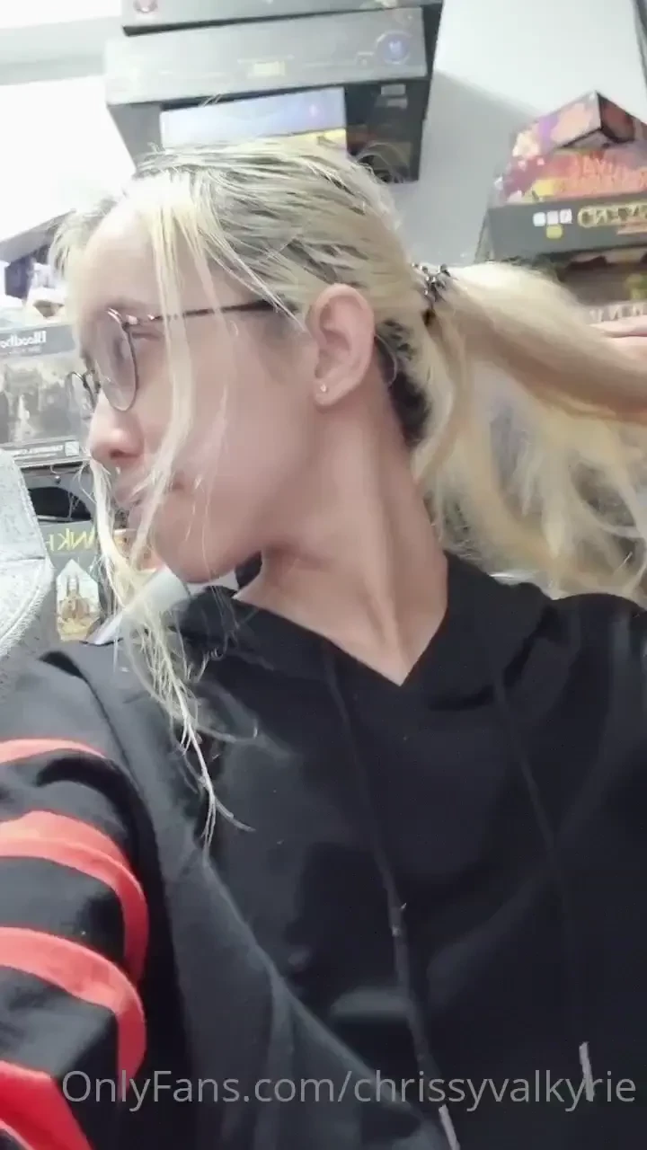 Does a ponytail look cute on me turn off sound if you aren t into 