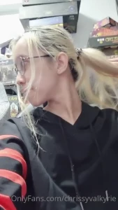 Does a ponytail look cute on me turn off sound if you aren t into