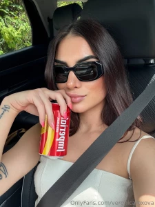 Moje pussynka je st le hladov nakrm m