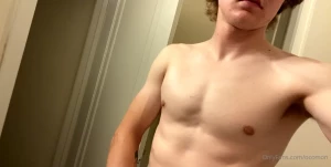 Playing around before shower timeee