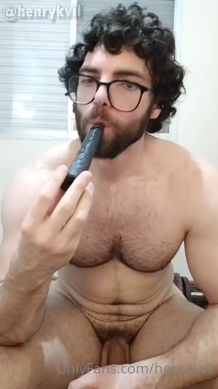 Me and my favorite toy eu e meu brinquedo preferido 