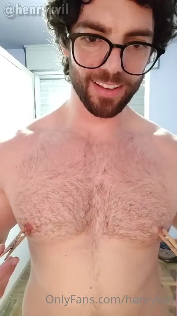 Trying some clothespins experimentando alguns prendedores de roupa 