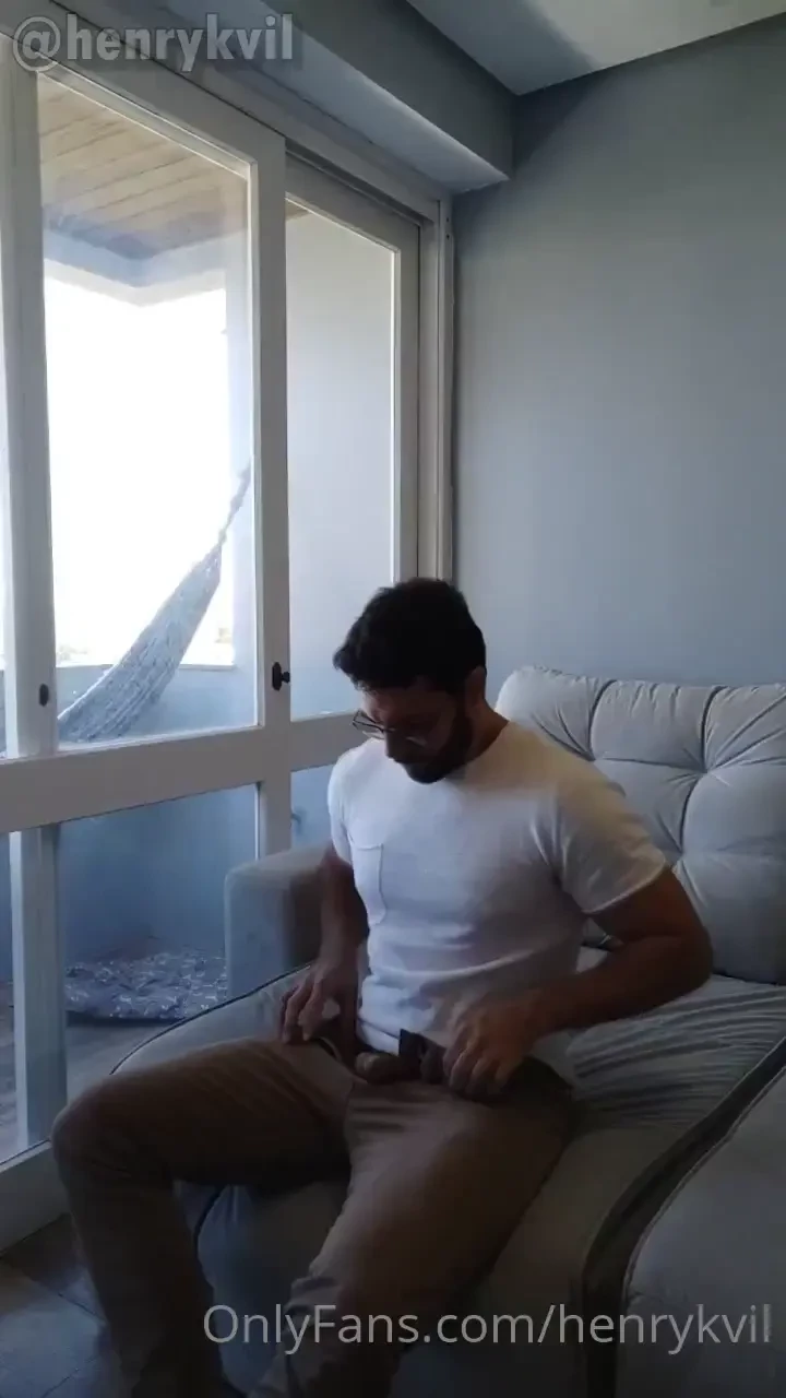 When a strip is exciting i play with my feet suck them both i jerk off 