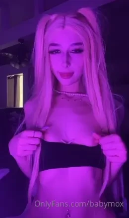 Cum all over my face and tits pls daddy 