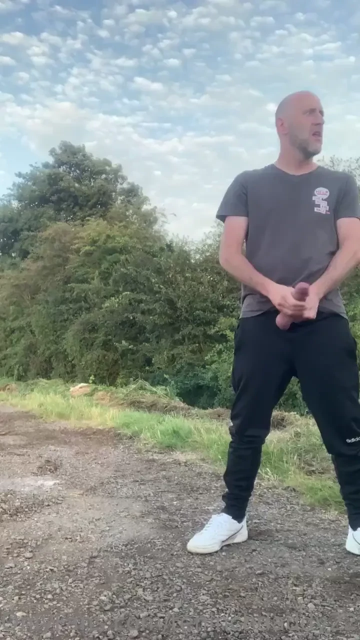 Evening wank and unload 