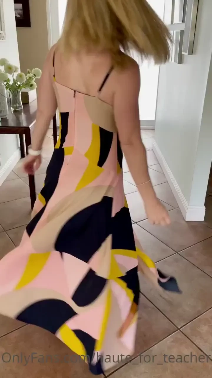 How do y all like my twirl i love this dress 