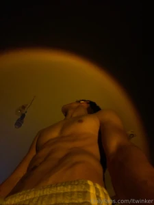 The light makes the vibe sexy right part 1