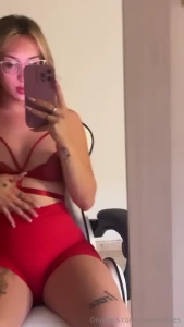 Escribeme al privado y jugamos un ratito amor