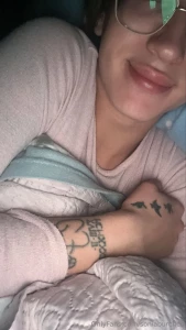 Nunca pens que me quedar a un viernes en casita hablando por only