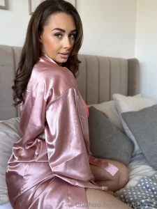 Want a custom babe a personalised video or pictures just for you send