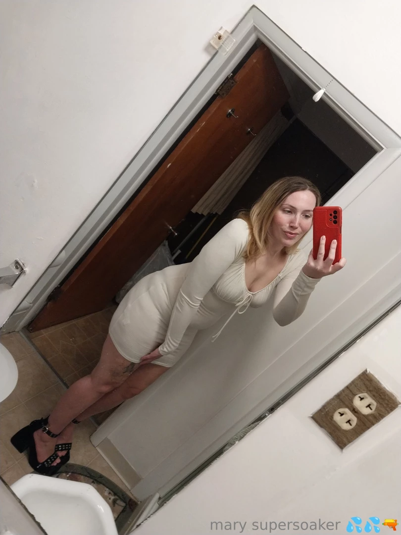 Outfit i wore just for my fans check out my new heel bundle 