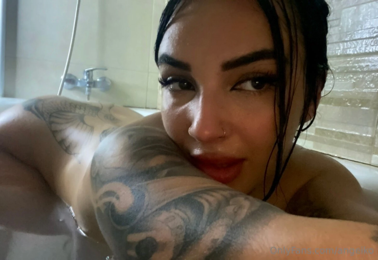 Te gustar a verme jugar en la ba era 