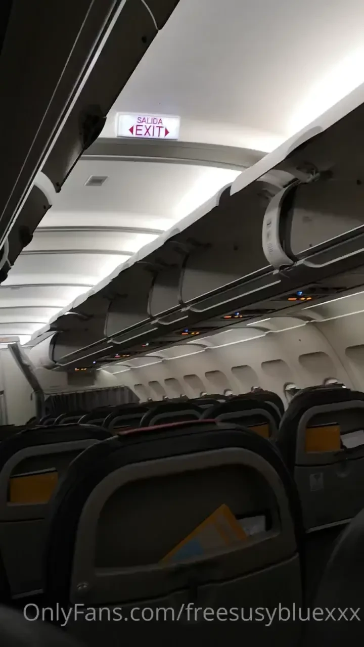 Imagina lo que hice dentro del avi n te mando el video por privado 