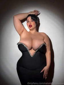 Shall i dress up or strip down wanna see me fucking nude suscribe in