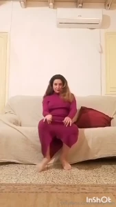 Hello darling i wish you a merry christmas here your rose will