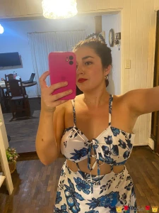 Do you want to meet this sweet naughty and very artistic girl sweet