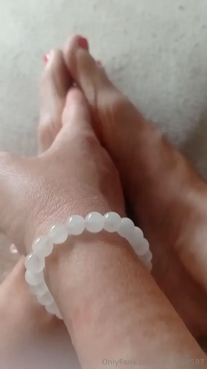 Te gusta la saliva resbalando 