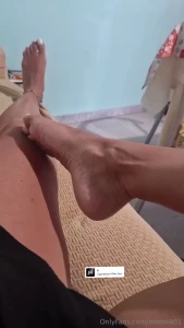 Chi viene a massaggiarmi i piedini