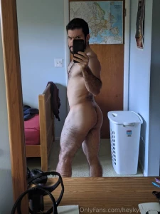 I have so many good nudes from my digital ho phase of life in 2020