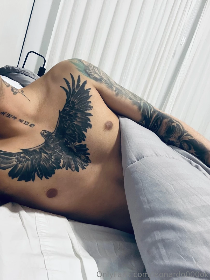 I m hot talk to me in the chat now 