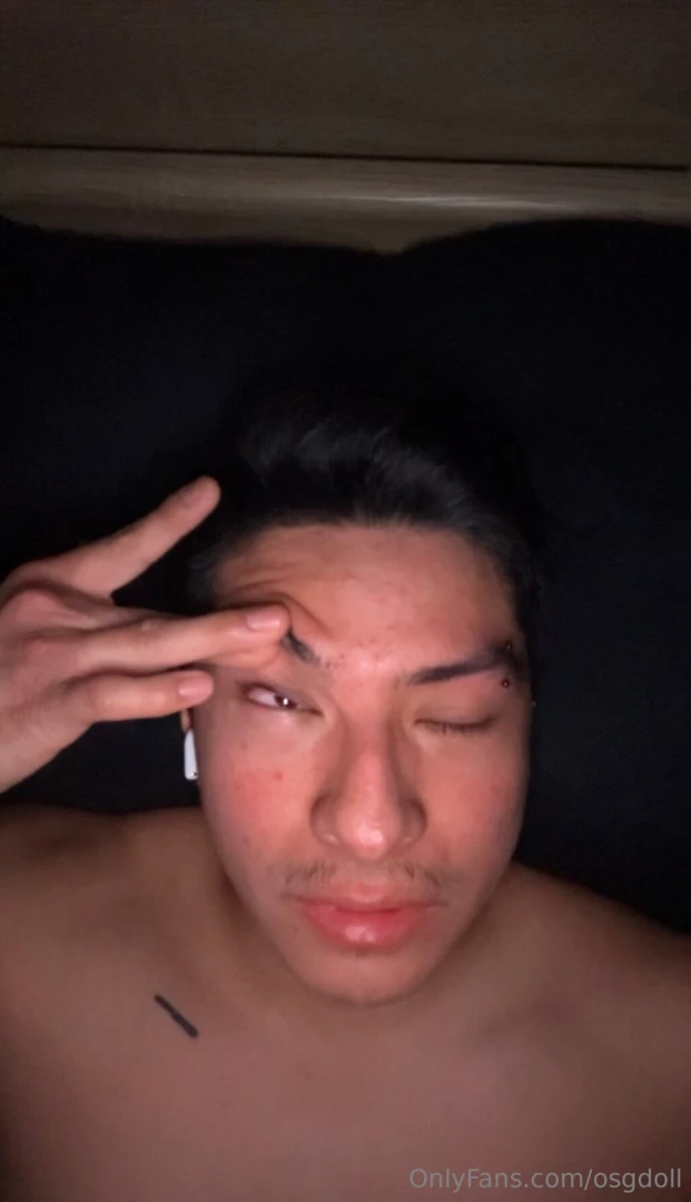 Watch these 2 small self hy pn0z1s clips where i perform an eye check part 2 