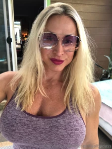 I m kind of missing my short hair because it s so easy but let s vote part 6