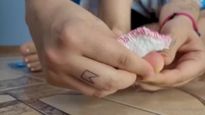 10 may - white nail polish removing speedum video bare feet of course