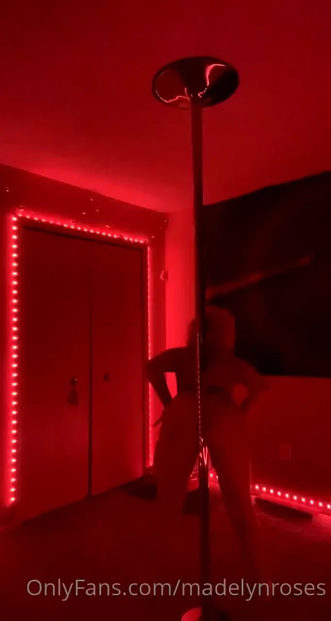 Good morning loves just a little dance for you you can request your 