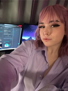 Dm me lets try this whole onlyfans thing