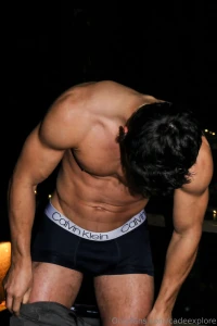 It s fridayyyy let s have some fun send me a dm for a friday special