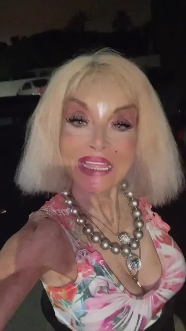 In the sexy pink mood what do u want to see people 