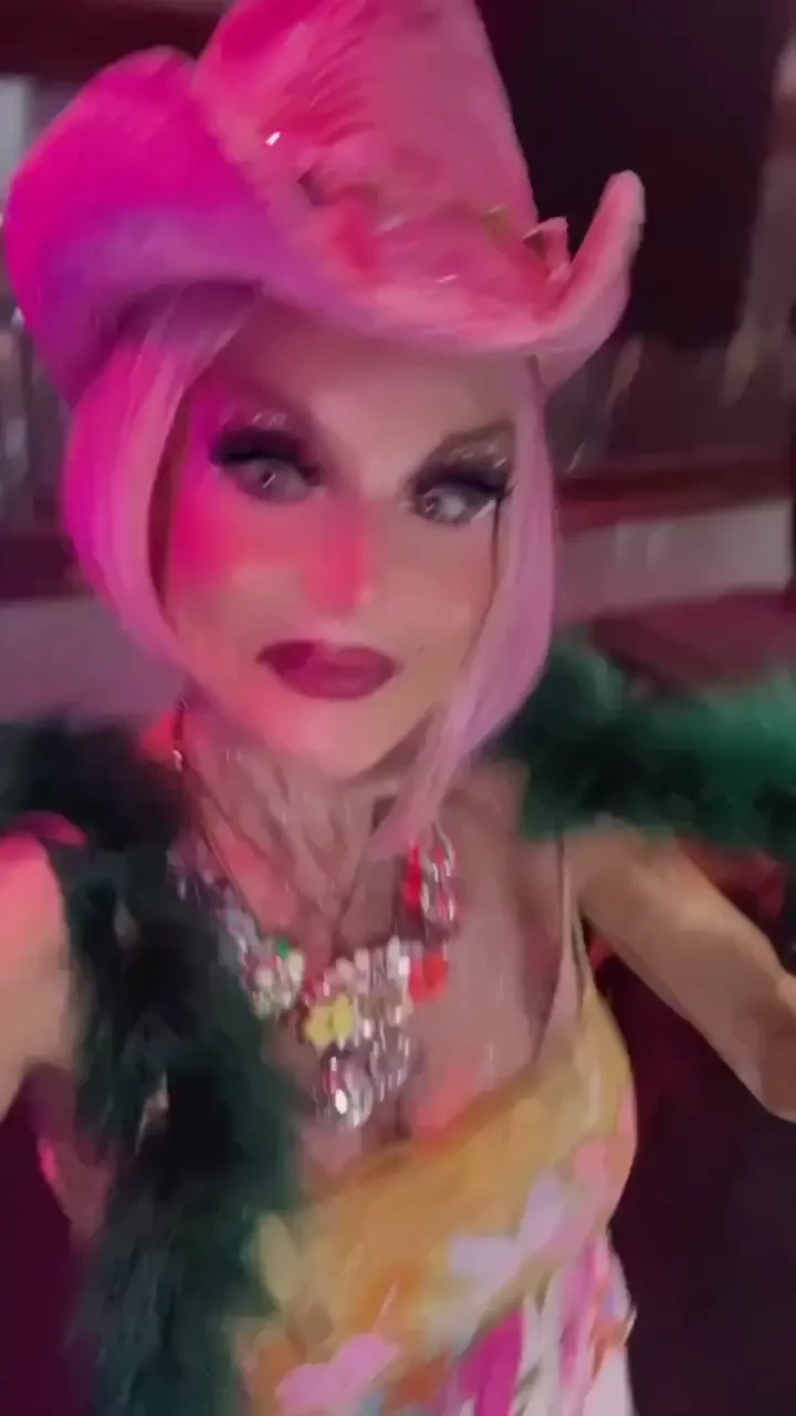 Let me entertain you with my mosaic of a sexy sassy life please check part 2 