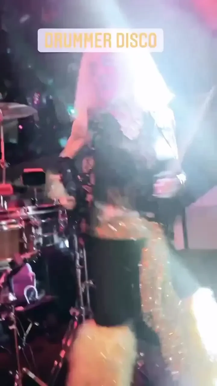 Hip hopping into my sexy holiday spirit happy holidays part 2 