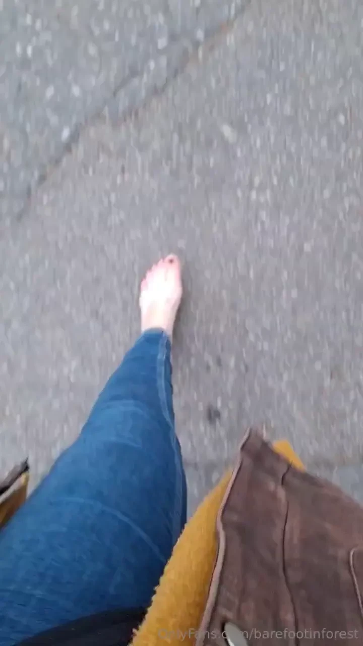 Some walking on freesing -1 c my walking might look a bit funny 