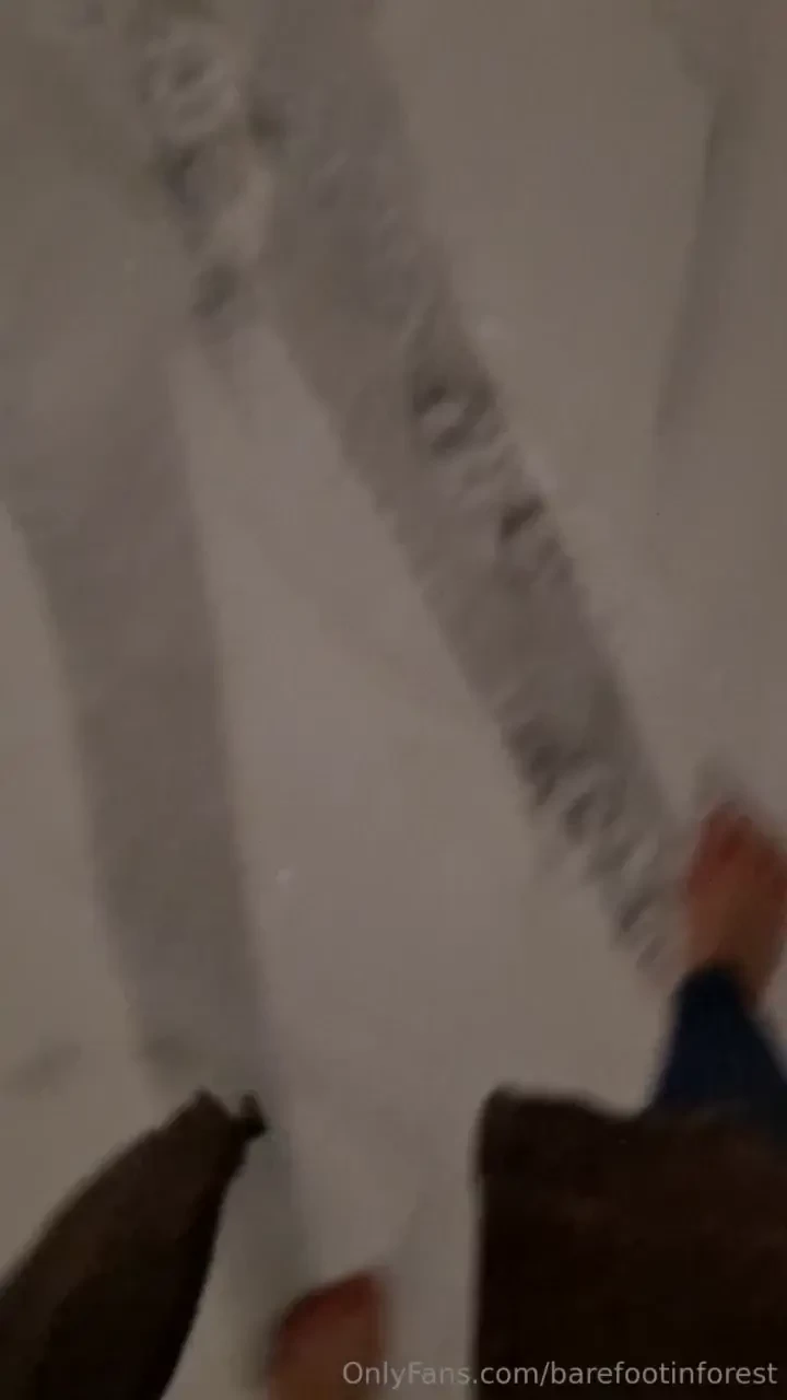 Walking in -17 c weather in the sbow and talking some finnish to you 