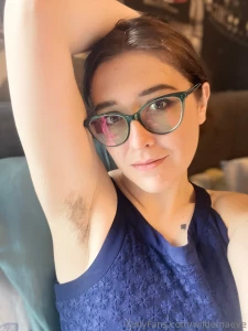 I m back for the weekend babes let s hear your requests