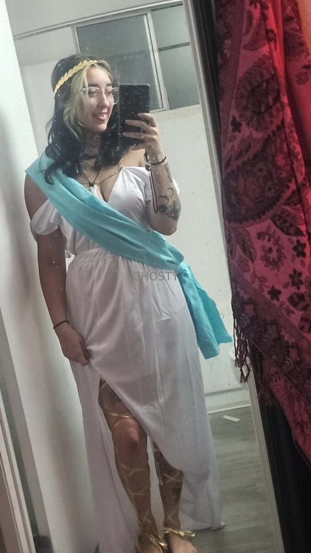 It s my birthday tomorrow so i m having a party tonight here is my fit 