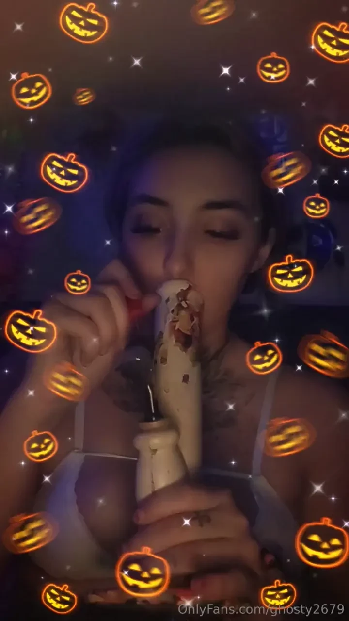 Happy halloween dabs with a new bra 