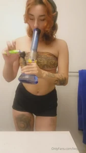 Bong hits at night are amazing nude bong hits later hit even better