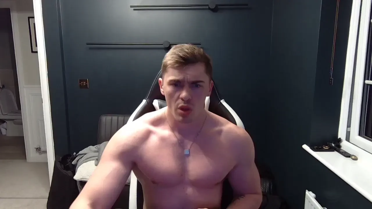 Muscle and foot worship livestream 