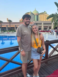 Join the vip page to see the action