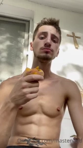 What u want more peach or master spit u can have both why need to