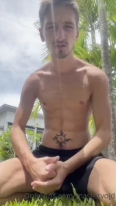 Po ers sniffing under the palm three with me all your dreams can come