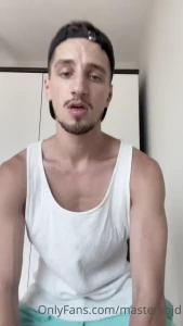 1 2 3 stand on your knees and prepare your it s time to sniff and act