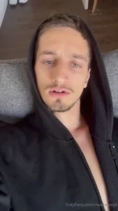 Your chance to spend the next 6 min worshipping my amazing navel