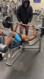 325lbs let me lift you up next