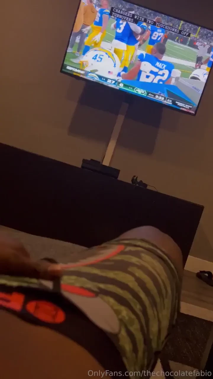 Would you watch a nfl game with me 