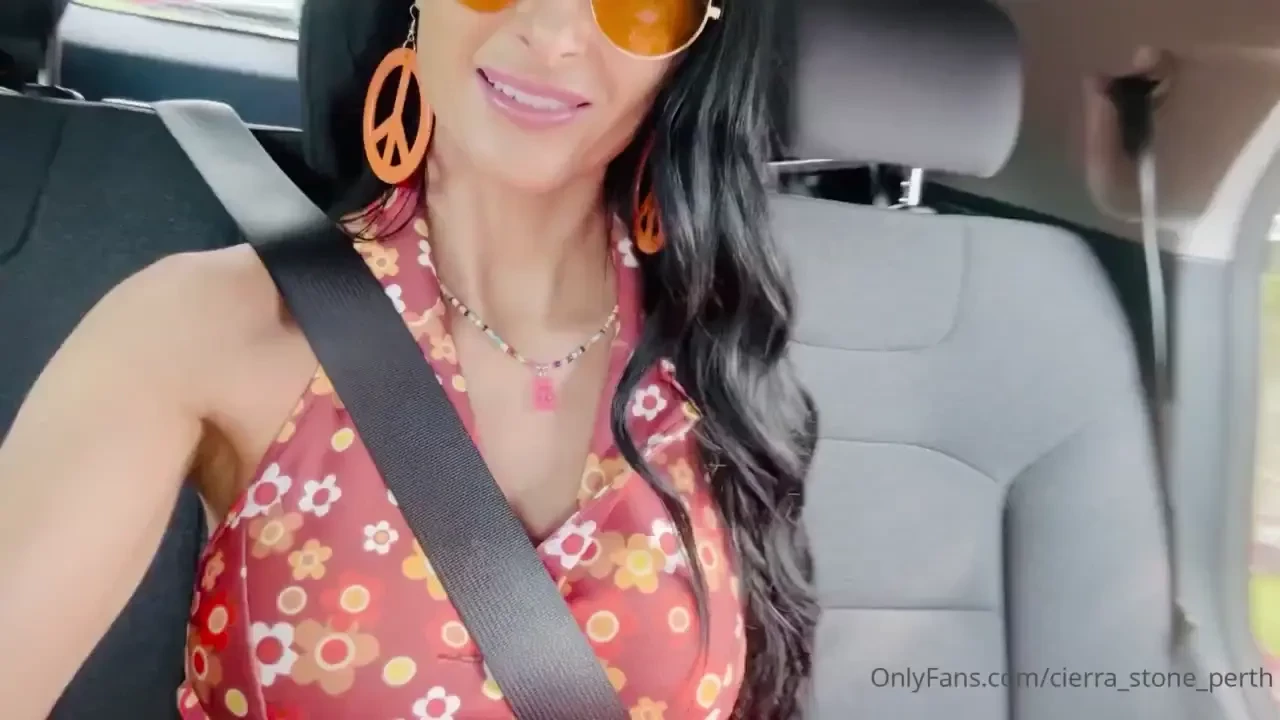 I m your naughty passenger princess 