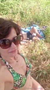 Un pomeriggio di relax in mezzo alla natura voglia di sole e altro il